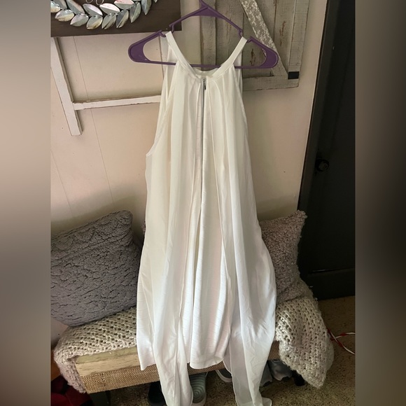 Size 16 white dress (no stains) - Picture 4 of 6